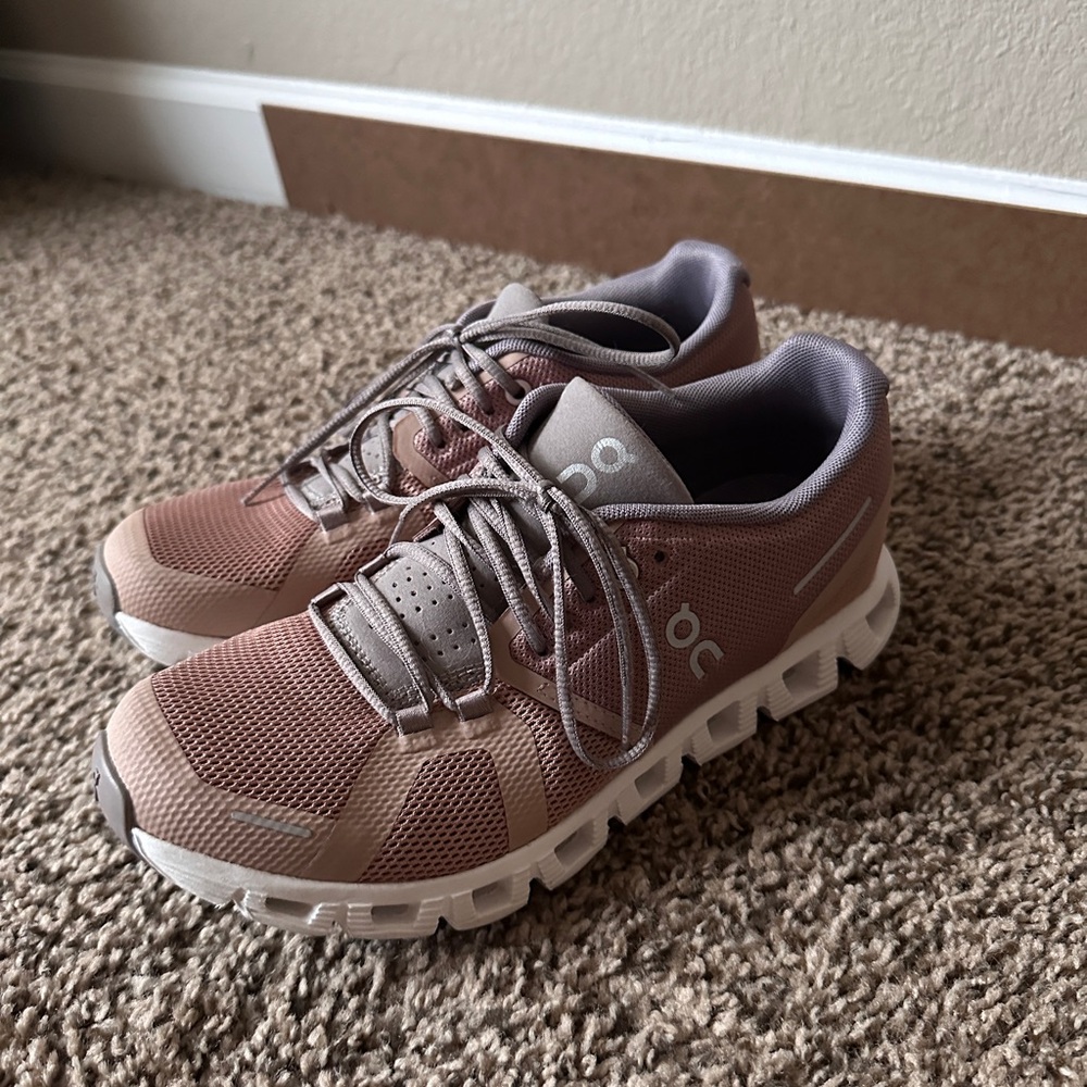 On Running Cloud Sneakers